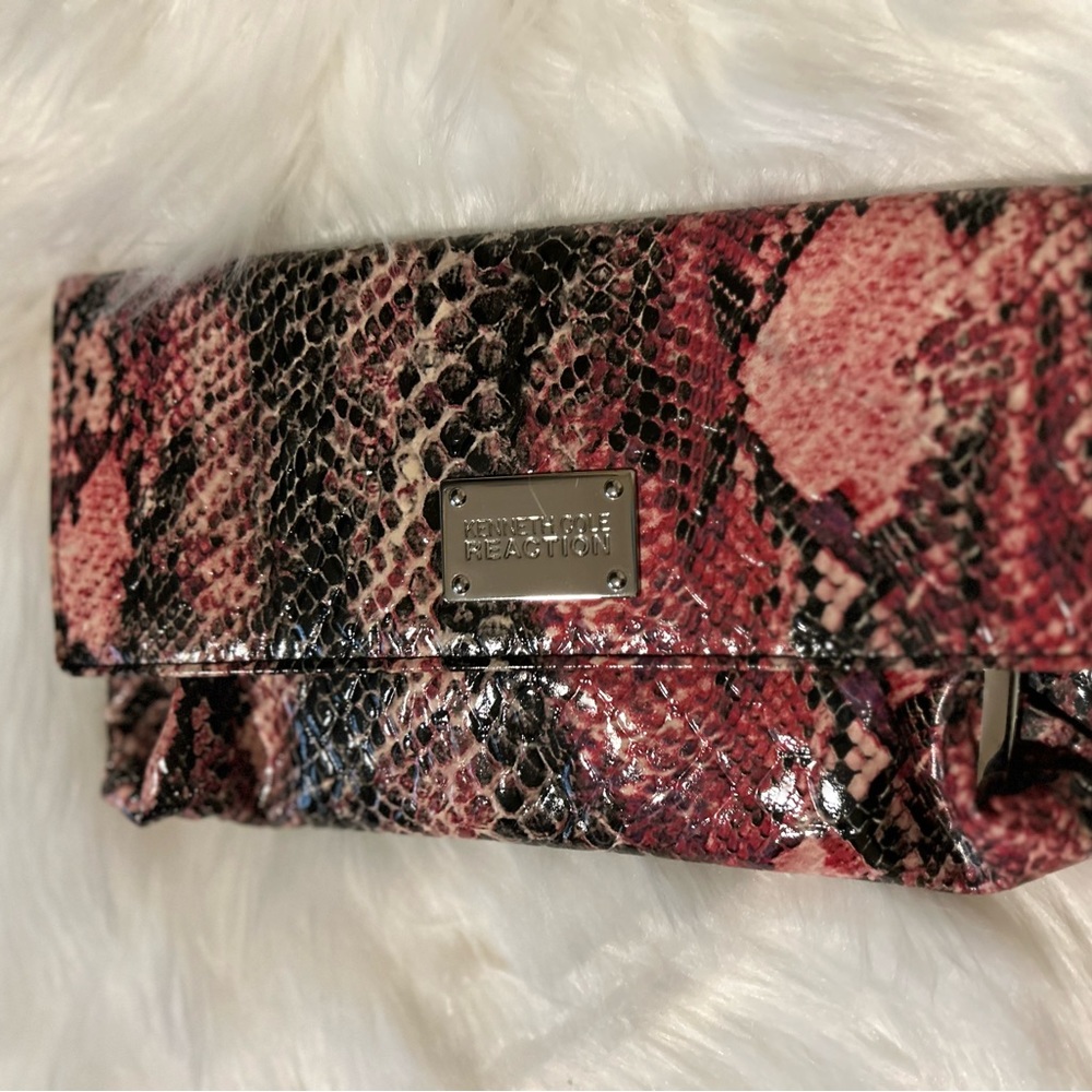 Kenneth Cole Reaction Clutch